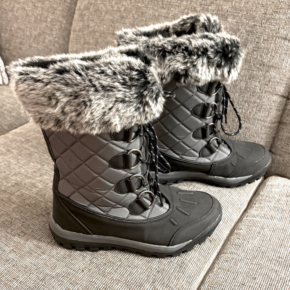 EUC BearPaw “Cassie” Women’s Boots size 8